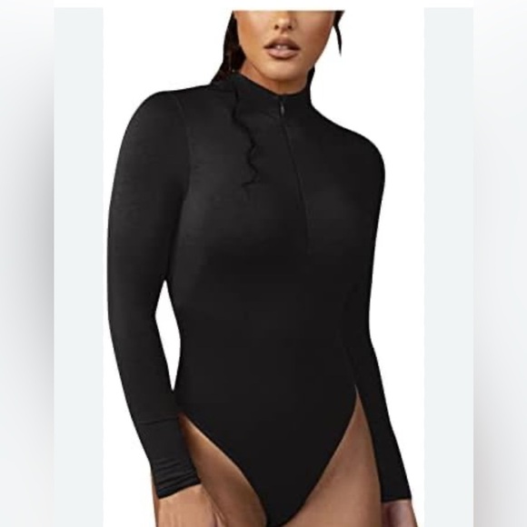 Madden NYC Black long-sleeved high-neck bodysuit with snaps Sz M - Picture 1 of 7